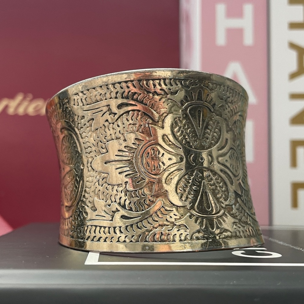 Intricately Designed Silver Decorative Cuff Brace… - image 4